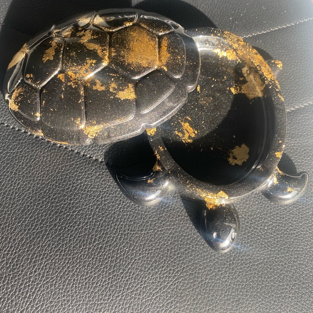 Black and Gold Turtle Jewelry Organizer